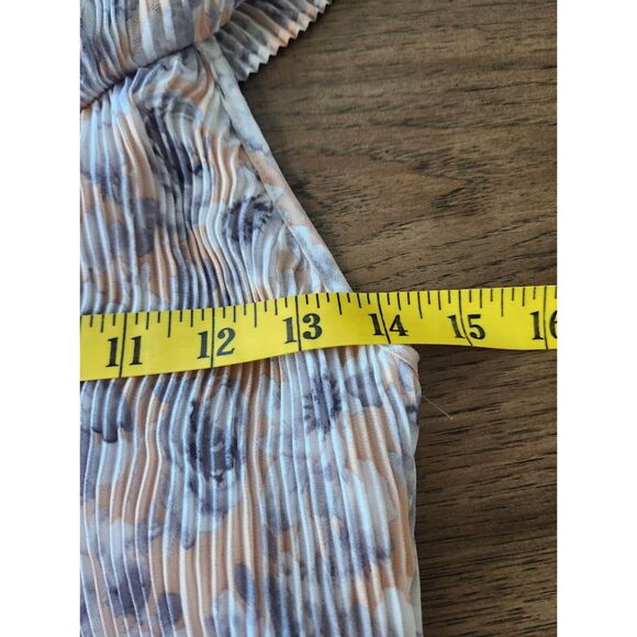 ASTR the Label Rue Top in Peach & Grey Floral | Size XS - Picture 7 of 8